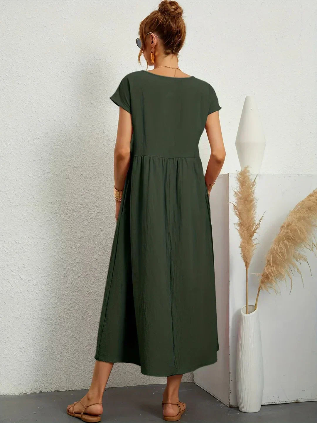 Xenia Classic Pleated Midi Dress